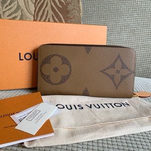 🌸Louis Vuitton Giant Collection Zippy Wallet🌸